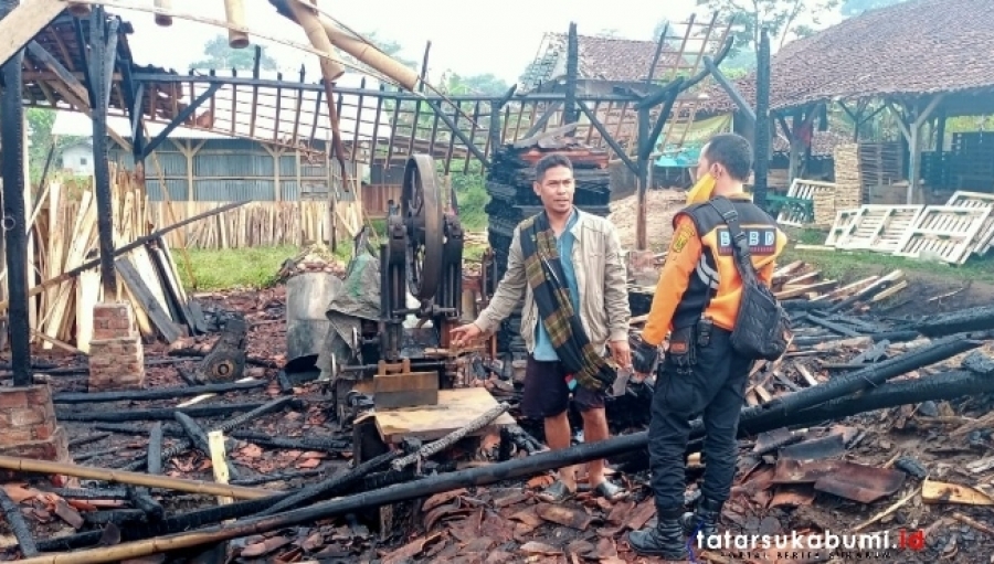 Pabrik Gesekan Kayu Miharja di Nagrak Sukabumi Ludes Terbakar