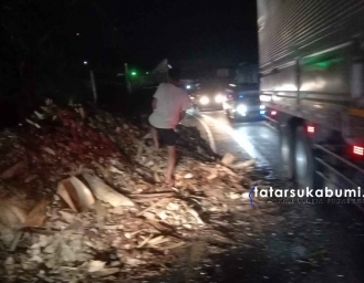 Kecelakaan di Ruas Jalan Sukabumi - Bogor Kendaraan Mengular Dari Dua Arah