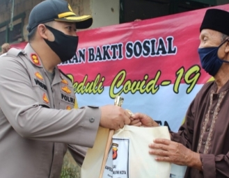 Jelang Ramadhan Polres Sukabumi Kota Baksos 850 Paket Sembako