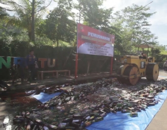 Pemusnahan Miras dan Narkoba oleh Polres Sukabumi 