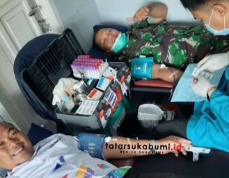 Program Donor Darah Masyarakat Desa Kebonpedes Sumbang 300 Labu Darah ke PMI Kabupaten Sukabumi