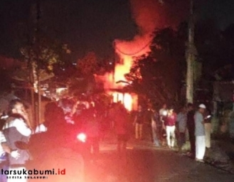 Kebakaran di Bojonggenteng Sukabumi 7 Penghuni Rumah Terjebak Ditengah Kobaran Api