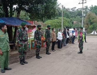 Yon Armed 13 Naggala Kostrad Turunkan Pasukan Penegakan PPKM Mikro di Wilayah Sukabumi