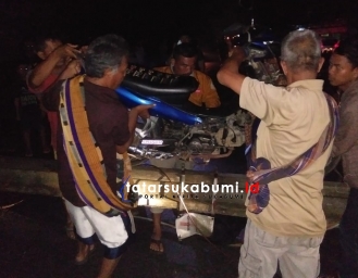 Situasi Terkini Evakuasi Tiang Listrik Tumbang di Jalan Palabuhanratu - Sukabumi