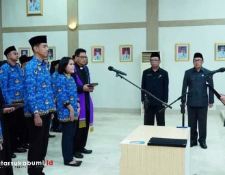 199 PNS Lingkup Pemkab Sukabumi Dilantik dan Disumpah