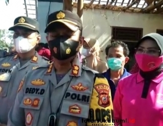 Polres Sukabumi Turunkan Bantuan Bahan Bangunan Tenaga Perbaikan dan Layanan Trauma Healing Korban Puting Beliung Nagrak