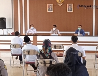 Sosialisasi Program BPJS Bagi Aparatur Desa Kabupaten Sukabumi