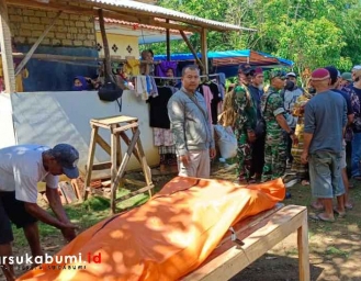 Tim SAR Evakuasi Jenazah Pemburu Madu di Hutan Lindung Ciemas Sukabumi 