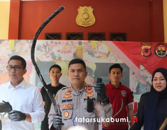 Gaya-gayaan Tenteng Arit Raksasa Untuk Tawuran 7 Bocah di Sukabumi Terancam 10 Tahun Penjara